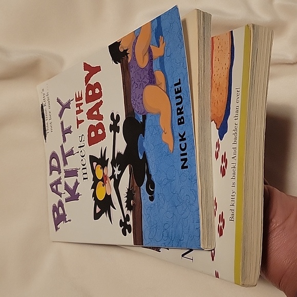 ● Bad Kitty Book Bundle - Picture 4 of 8